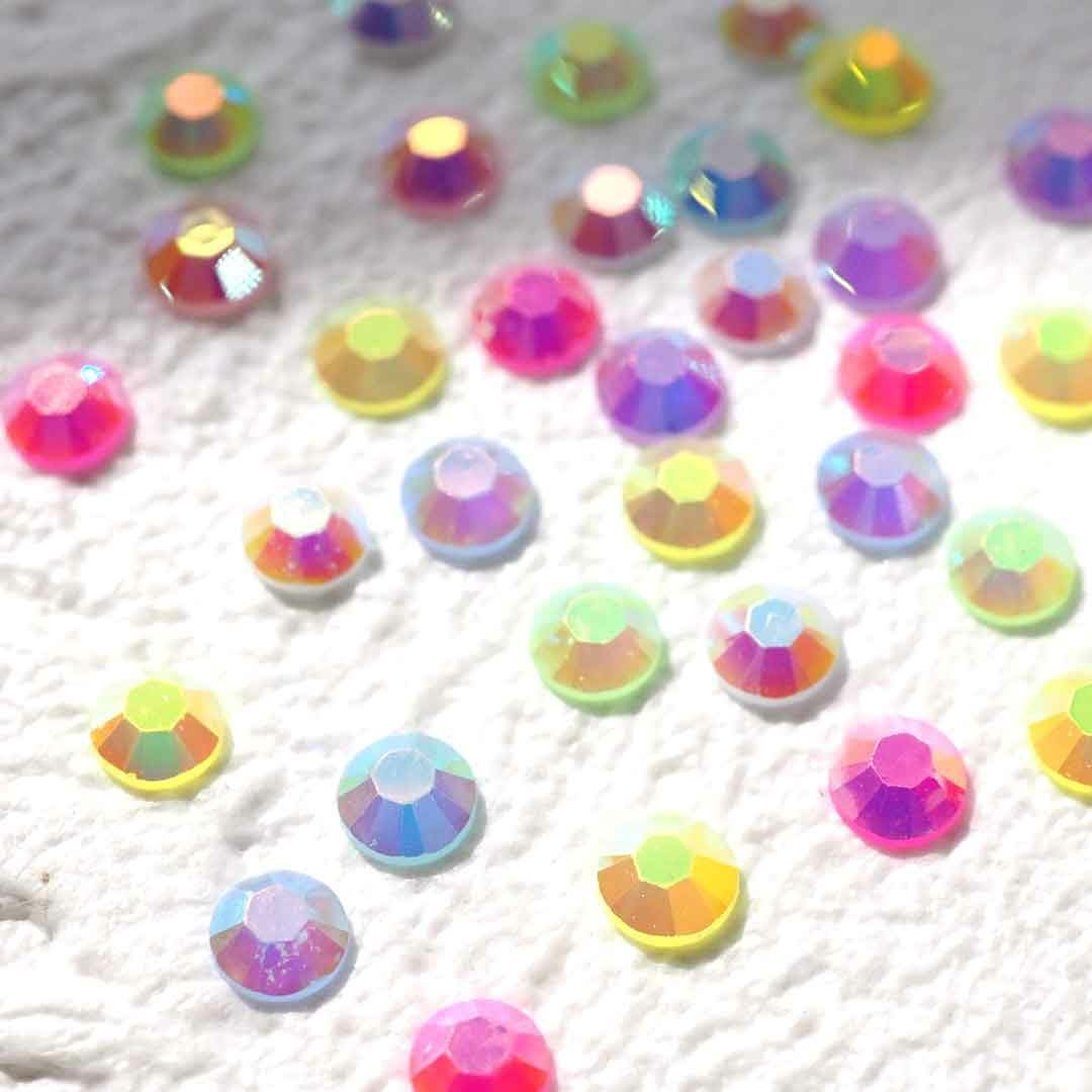ラインストーン カラー フラットバックラウンド 樹脂 約3.0mm 約2g入り