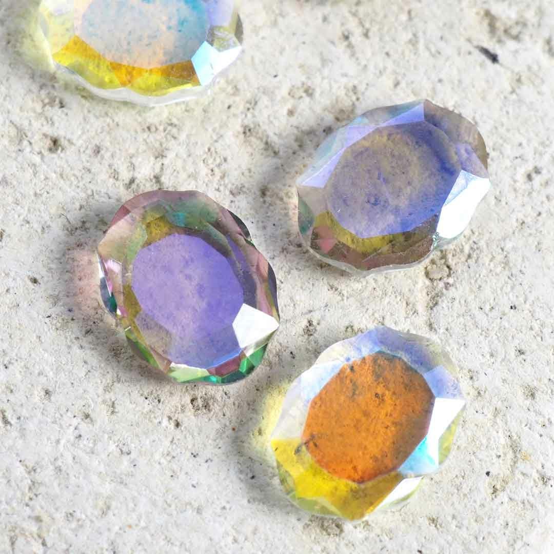 オーロラオーバルストーン　約6.0×8.0mm　6個入り