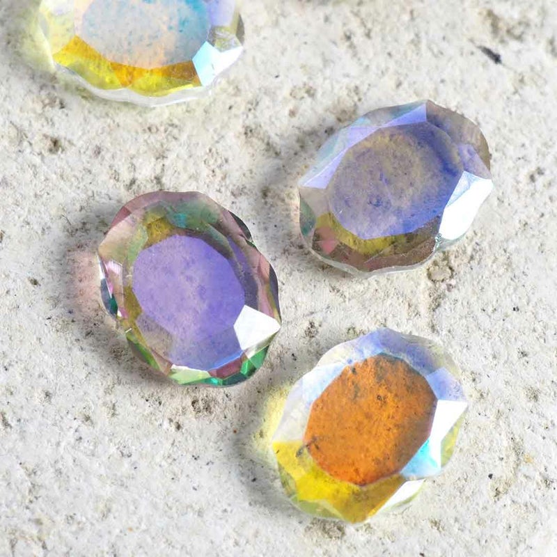 オーロラオーバルストーン　約6.0×8.0mm　6個入り